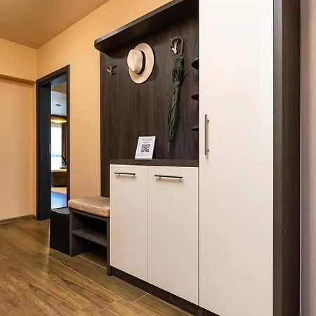 Апартамент Warm And Spacious 1br - Brownie