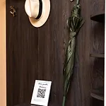 Warm And Spacious 1br - Brownie * بلوفديف
