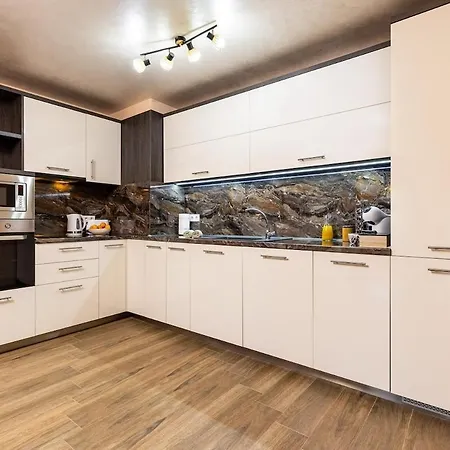 شقة Warm And Spacious 1br - Brownie