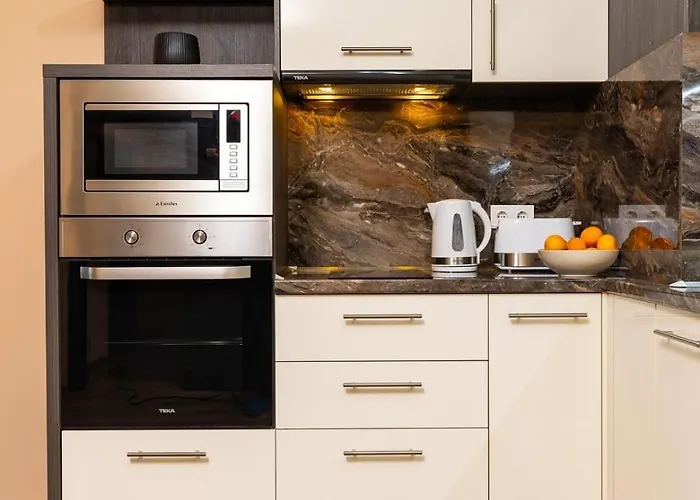 Warm And Spacious 1br - Brownie *