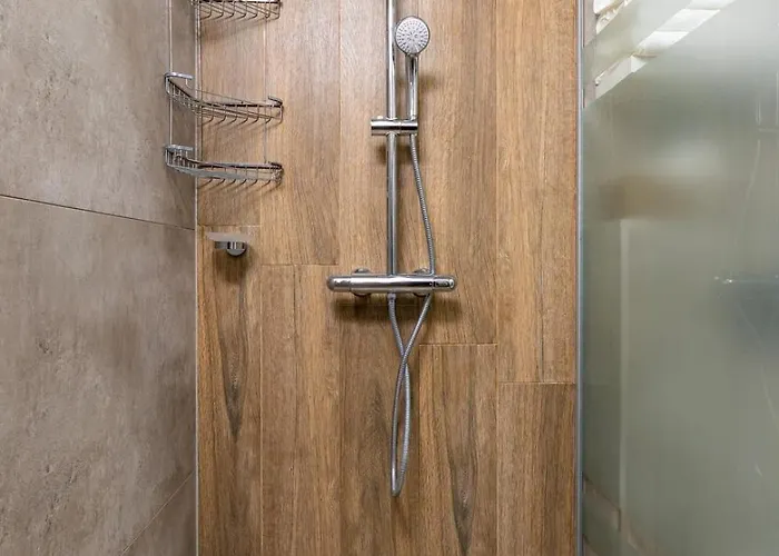 아파트 Warm And Spacious 1br - Brownie