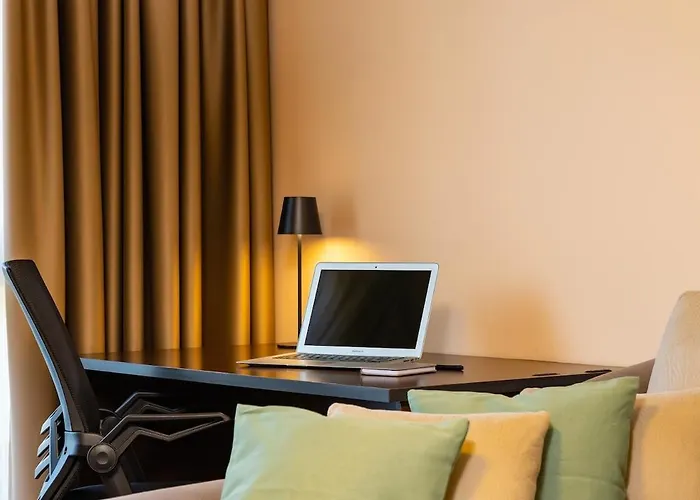 Warm And Spacious 1br - Brownie 아파트 *